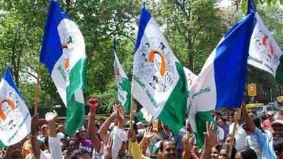 మైలవరం వైసీపీలో కొత్త పంచాయతీ.. స్థానికుడికే టికెట్ ఇవ్వాలంటూ డిమాండ్, ‘‘వసంత’’పై పెరుగుతున్న అసమ్మతి