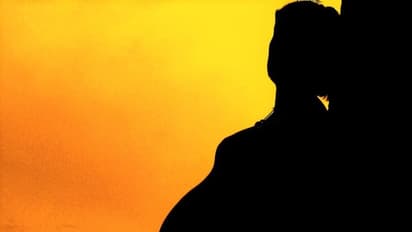 54 வயதில் கர்பமான பிரபல நடிகை...! அதிர்ச்சியில் திரையுலகம்...!