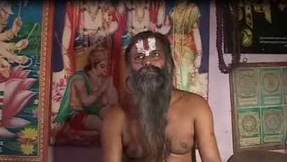 ಬ್ರಹ್ಮಚಾರಿ ಹನುಮಂತ, ಭಲೇ ಕಿಲಾಡಿ ಅರ್ಚಕ! ವೈರಲ್ ಆಯ್ತು ರಾಸಲೀಲೆ ಫೋಟೋ