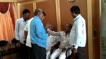 ಹಾವೇರಿ ಕಾಂಗ್ರೆಸ್'ನಲ್ಲಿ ಮತ್ತೊಮ್ಮೆ ಭಿನ್ನಮತ ಸ್ಪೋಟ: ಕ್ಷುಲ್ಲಕ ಕಾರಣಕ್ಕೆ ‘ಕೈ’ ಮುಖಂಡರ ಗಲಾಟೆ