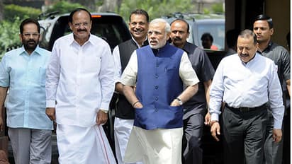 ಆರ್ಎಸ್ಎಸ್ನಿಂದ ಮೋದಿ ಧೋತಿ, ಗೋಮೂತ್ರದ ಸೋಪು ಮಾರುಕಟ್ಟೆಗೆ!