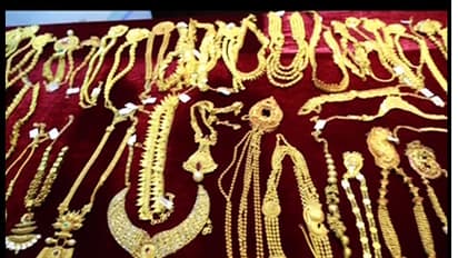 రెచ్చిపోయిన  దోపిడీ దొంగలు.. మూడు కేజీల బంగారం చోరీ