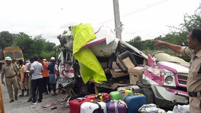 రోడ్డు ప్రమాదంలో విదేశీయులు మృతి