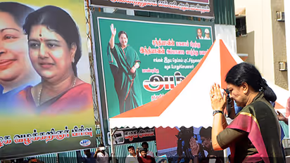 Sasikala's conversion to Chinamma: What is she waiting for?