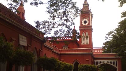 Bangalore University promises gold medals to rank holders, gives them Rs 500 instead