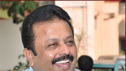 ಶಾಸಕ ಚಲುವರಾಯಸ್ವಾಮಿ ಬೆಂಗಾವಲು ವಾಹನ ಡಿಕ್ಕಿ: ಬೈಕ್ ಸವಾರ ಗಂಭೀರ ಗಾಯ