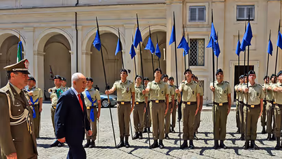 Former Israeli President Shimon Peres dies at 93