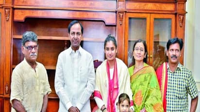 பெண்கள் கிரிக்கெட் அணி கேப்டன் மிதாலி ராஜ்க்கு ரூ.1 கோடி பரிசு!! - தெலுங்கானா முதலமைச்சர் அறிவிப்பு!!