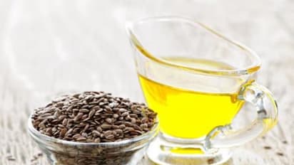 மூட்டு வலிக்கு நல்லெண்ணெயை மிகச் சிறந்த மருந்து...பயன்படுத்தி பாருங்கள் நல்ல ரிசல்ட் கிடைக்கும்...