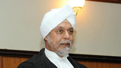 രാഷ്ട്രീയ പാര്ട്ടികള്ക്കെതിരെ ആഞ്ഞടിച്ച് സുപ്രീംകോടതി ചീഫ് ജസ്റ്റിസ്