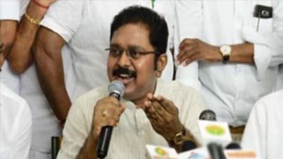 டெங்கு வந்த அரசா நம்மை காப்பாற்றப் போகிறது..? - டிடிவி தடாலடி...!