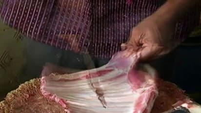 ഇറച്ചി വ്യാപാരികളുടെ അനിശ്ചിതകാല സമരം; ഉത്തര്പ്രദേശില് മാംസ വില്പ്പന നിലച്ചു