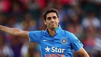 ಆರ್'ಸಿಬಿ ಸೇರಲು ಮುಂದಾದ ಆಶೀಶ್ ನೆಹ್ರಾ...?