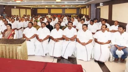 விஸ்வரூபம் எடுக்கும் கூவத்தூர் பணப்பட்டுவாடா விவகாரம் - திமுக உயர்நீதிமன்றத்தில் முறையீடு