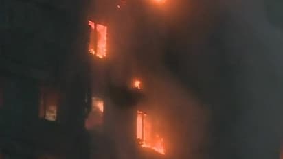 బంజారాహిల్స్ స్కైబ్లూ హోటల్లో అగ్నిప్రమాదం