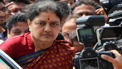 சசிகலாவை துரத்தும் பாஜக!! சிறை ஊழல் குறித்து சிபிஐ விசாரணை?