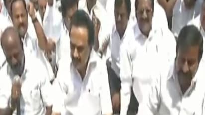 ரத யாத்திரைக்கு எதிர்ப்பு.. திமுக எம்.எல்.ஏக்கள் சாலை மறியல்!! ஸ்டாலின் கைது