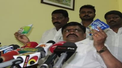 தனியார் பாலில் கலப்படம் – ஆதாரத்தை வெளியிட்டார் ராஜேந்திர பாலாஜி