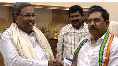 'Once Again Siddaramaiah - 2018' creates a flutter in Congress