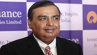 ಪೊಲೀಸರಿಗೆ ಅಂಬಾನಿ ಪುತ್ರನ ಮದುವೆ ಸ್ವೀಟ್ ಬಾಕ್ಸ್