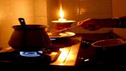 রবিবার থেকে মঙ্গলবার ব্যাহত হতে পারে বিদ্যুৎ সরবরাহ, হেল্পলাইন নম্বর দিল CESC