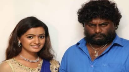 அம்புட்டு லவ்வா... காதலை ஏற்றுக்கொள்ளாத நடிகை... பினாயில் குடித்து சாக துணிந்த நடிகர்...