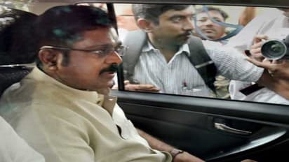 நீதிமன்றத்தில் தினகரன் ஆஜர்... காவலா? பெயிலா?