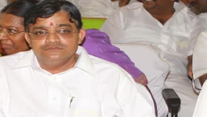 "மருத்துவர்கள் மீது குறையில்லை.. சசிகலாதான் அப்பல்லோவை முழு கட்டுப்பாட்டில் வைத்திருந்தார்" - மைத்ரேயன் பகீர்