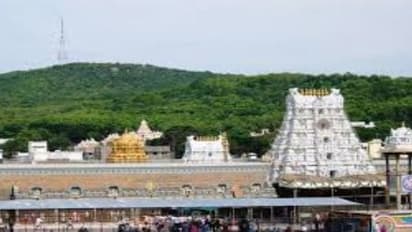 அட ஏழுமலையானே!! உன்னைப் பார்க்கவும் ஆதார் கார்டு வேணுமா ? பக்தர்கள் புலம்பல்…