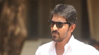 ‘காட்டேரி’யாகும் வைபவ்..!