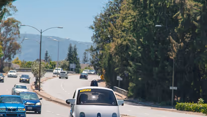 Google creates self-driving coalition with Ford and Uber