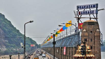 డబ్బుల కోసం స్కూల్ విద్యార్ధినీ వదలని వైనం.. బెజవాడలో రెచ్చిపోతోన్న బ్లేడ్ బ్యాచ్