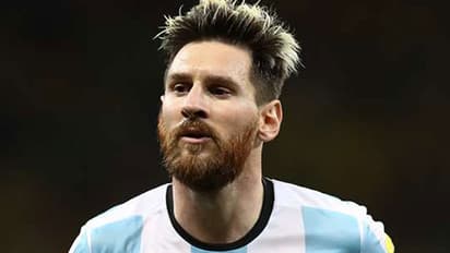 മെസ്സിയുടെ വെങ്കലത്തില് തീര്ത്ത പ്രതിമ രണ്ടാവട്ടവും തകര്ത്തു