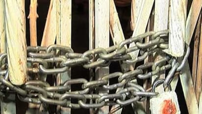 தகுதி நீக்கம் செய்யப்பட்ட எம்.எல்.ஏவின் அலுவலகத்திற்கு சீல்; போலீஸ் பாதுகாப்பும் போடப்பட்டது…