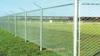 வீடுகளில் அமைக்கபப்டும் சுற்று சுவர் பற்றிய டிப்ஸ்…