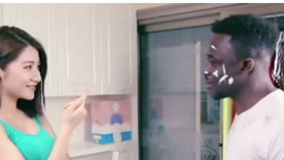 വംശീയമായി അധിക്ഷേപവുമായി സോപ്പുപൊടിയുടെ പരസ്യം