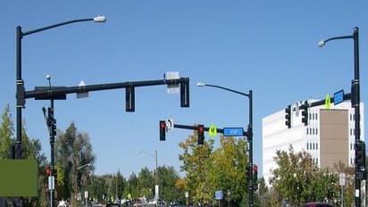 ರೆಡ್ ಸಿಗ್ನಲ್ ದಾಟಿದರೆ ಏನಾಗುತ್ತೆ? - ರಸ್ತೆ ಸಾರಿಗೆ ಇಲಾಖೆ ಹೇಳಿದ ಸತ್ಯ!