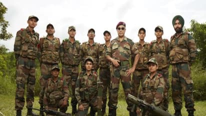 மா துஜே சலாம்!  பாரத தாய்க்கு தலை வணங்குகிறாராம் கமல்; விஸ்வரூபம் -2 போட்டோ உள்ளே...