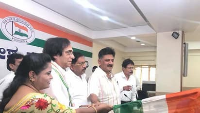 ಖೇಣಿ ಕಾಂಗ್ರೆಸ್ ಸೇರ್ಪಡೆ : ಅಡಕತ್ತರಿಯಲ್ಲಿ ಸಿಲುಕಿದ ಪಕ್ಷ