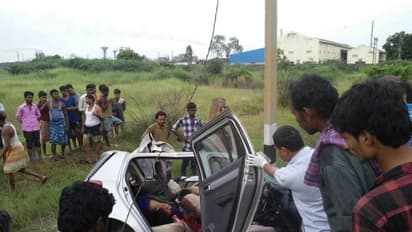 கார் விபத்தில் தமிழகத்தை சேர்ந்த 4 பேர் பலி...! - ஆந்திராவில் பரிதாபம்...