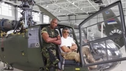 தளபதியின் மெர்சல் படத்தை வந்து பாருங்க – தல படத்தில் நடித்தவருக்கு அழைப்பு…