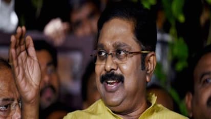 இவங்க புராணத்தை கேட்க முடியாது.. அதுதான் வெளியே வந்துட்டேன்!! கலகலத்த தினகரன்