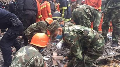 കെട്ടിടം തകര്ന്നപ്പോള് മാതാപിതാക്കള് കവചംപോലെ പൊതിഞ്ഞുനിന്നു, പിഞ്ചുകുഞ്ഞ് രക്ഷപ്പെട്ടു