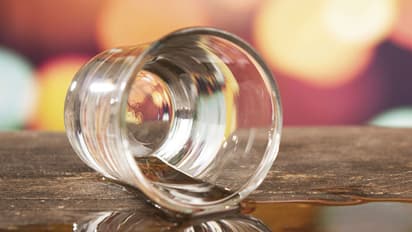 ബാറുകള്‍ പൂട്ടിയിട്ടും മദ്യപാനം കുറഞ്ഞില്ലെന്ന് ആര് പറഞ്ഞു?