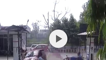 పెట్రోల్ బంకులో ఈ కారు బీభత్సం చూడండి (వీడియో)