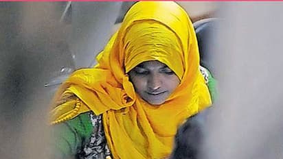 ഭക്ഷണത്തില് മയക്കുമരുന്ന് കലര്ത്തി, വീട്ടുതടങ്കലില് നേരിടേണ്ടിവന്നത് കടുത്ത പീഡനം: ഹാദിയ