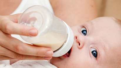 നിങ്ങളുടെ കുഞ്ഞിന് പാൽ അലർജിയാണോ, ഈ ലക്ഷണങ്ങളുണ്ടോ