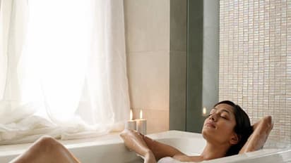 'হট ওয়াটার বাথ' শরীরের জন্য ভাল না ক্ষতিকারক, জেনে নিন