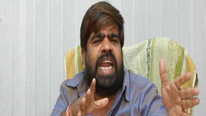 நாங்க வாக்கை குத்த முடியாததால், எங்க முதுகில் குத்துறீங்க!! பாஜவிற்கு டி.ஆரின் பன்ச்