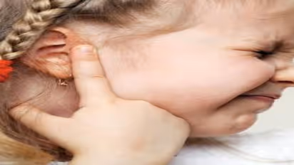 குழந்தைகள் முதல் பெரியவர் வரை அனைவரும் பாதிக்கும் காது வலிக்கு வீட்டு வைத்தியம்…